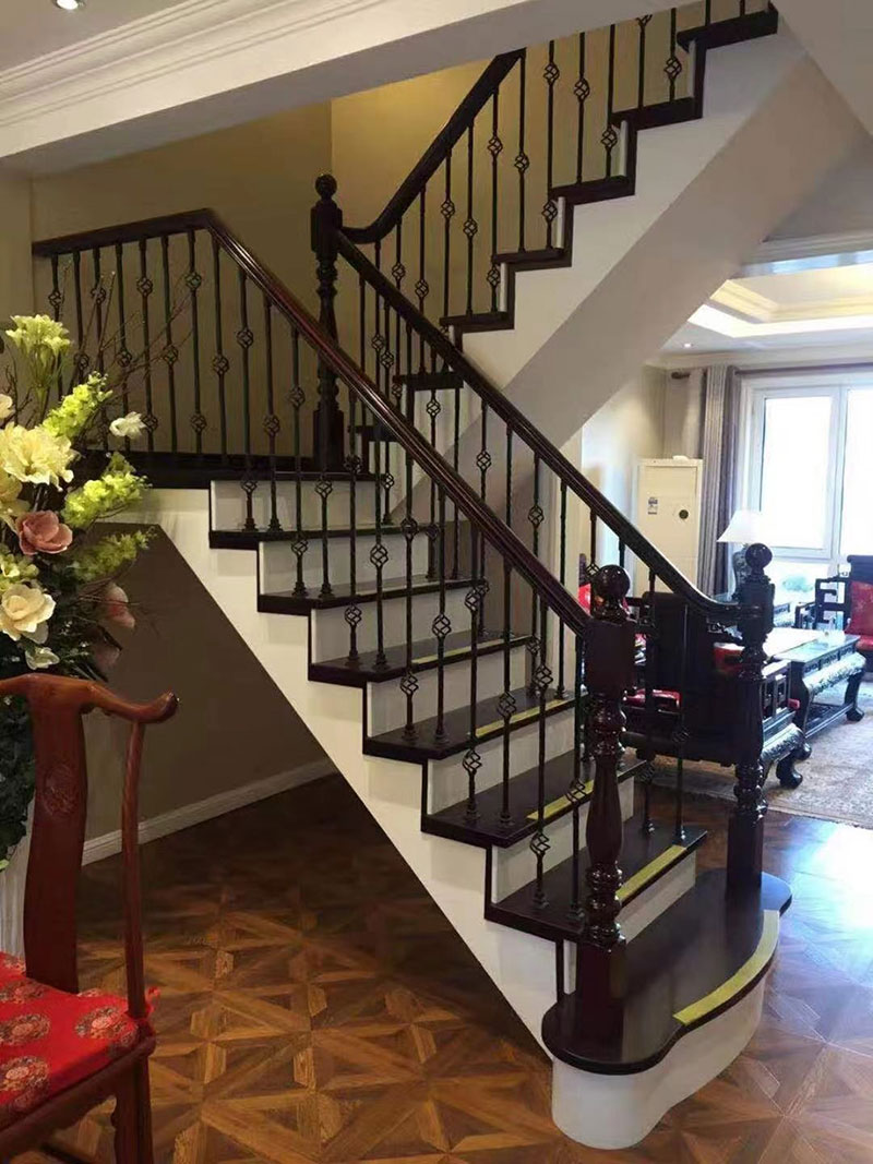 現代家庭裝修輕奢風格樓梯定制設計效果圖