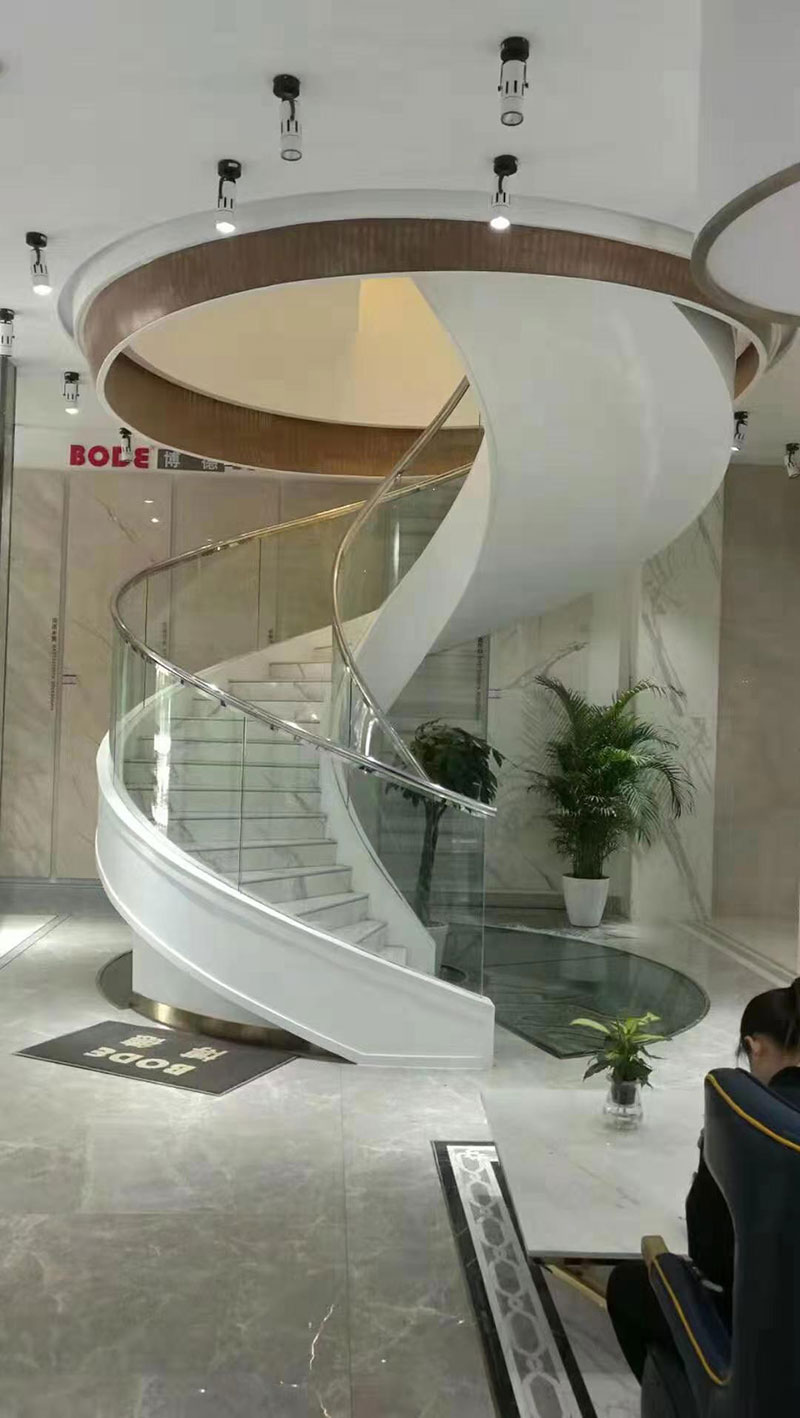 玻璃旋轉(zhuǎn)樓梯扶手