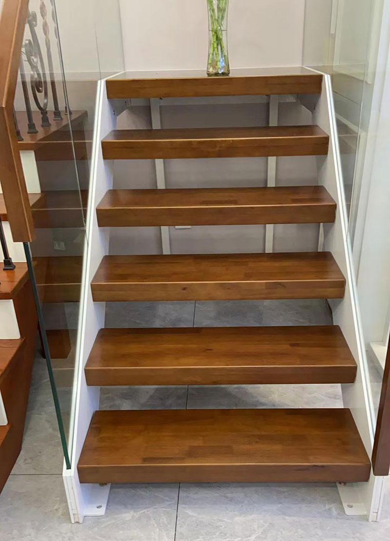 1669438121935164.jpg 鋼木樓梯