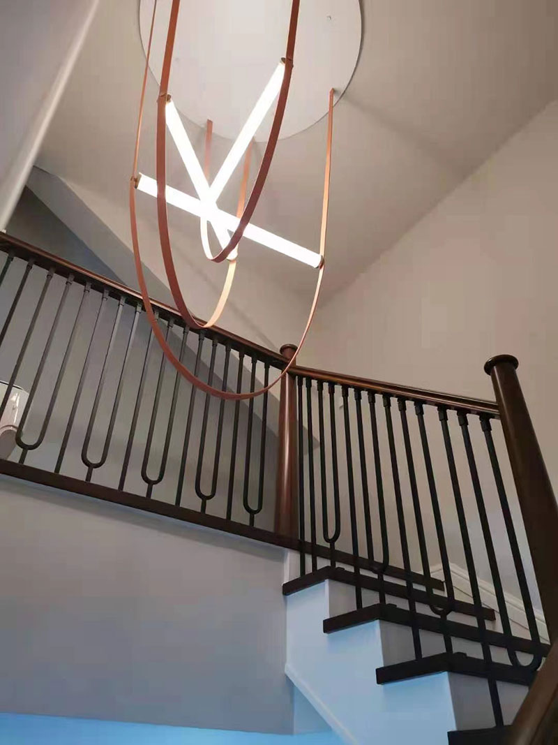 鋼結(jié)構(gòu)樓梯扶手