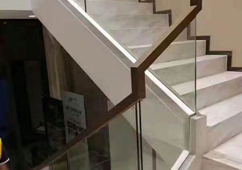 家居室內(nèi)簡(jiǎn)約玻璃樓梯扶手設(shè)計(jì)效果圖