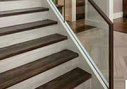 昌平輕奢風格別墅室內玻璃樓梯扶手設計裝修效果圖