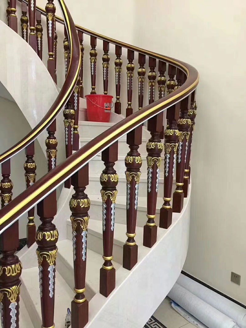 1669820310218891.jpg 法式風格別墅室內(nèi)實木樓梯