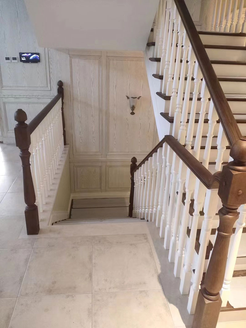 輕奢別墅樓梯扶手效果圖